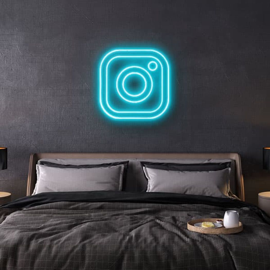 Instagram Photo #photos | Decent wallpapers, Draw on photos, Instagram logo